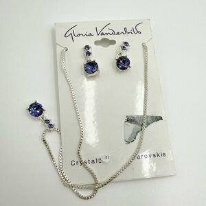 NWT Gloria Vanderbilt Crystals Swarovski Silver Tone
Necklace Earrings Sets